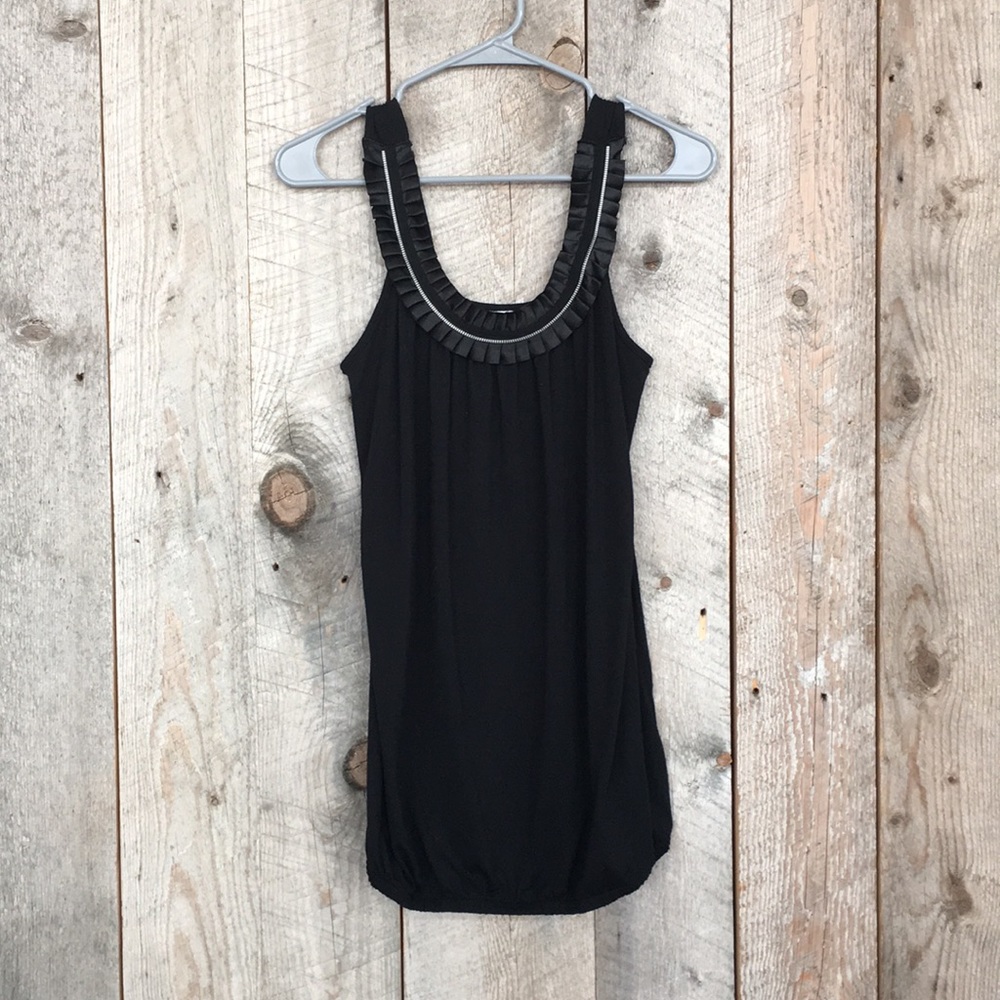 Liz Lange Maternity Black zipper ruffle neck tank